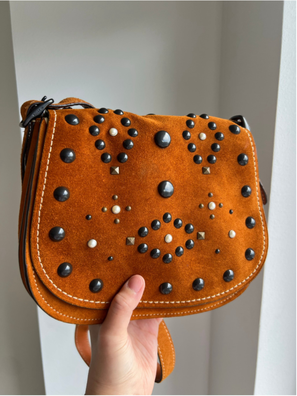 Coach 1941 Suede Western Rivet Saddle 23 Cognac Crossbody Studded Boho 20115